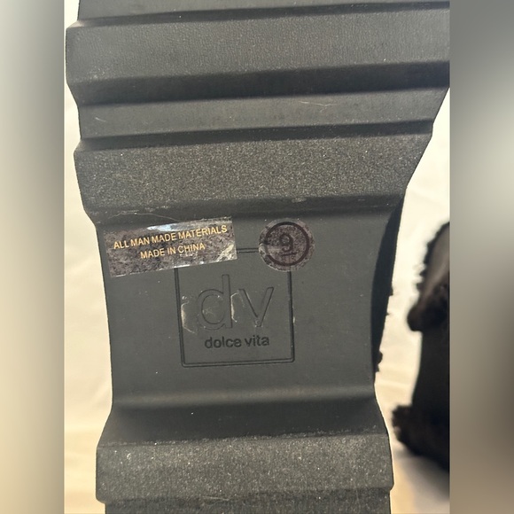 Dolce Vita Faux Fur Winter Platform Boots - Picture 3 of 4